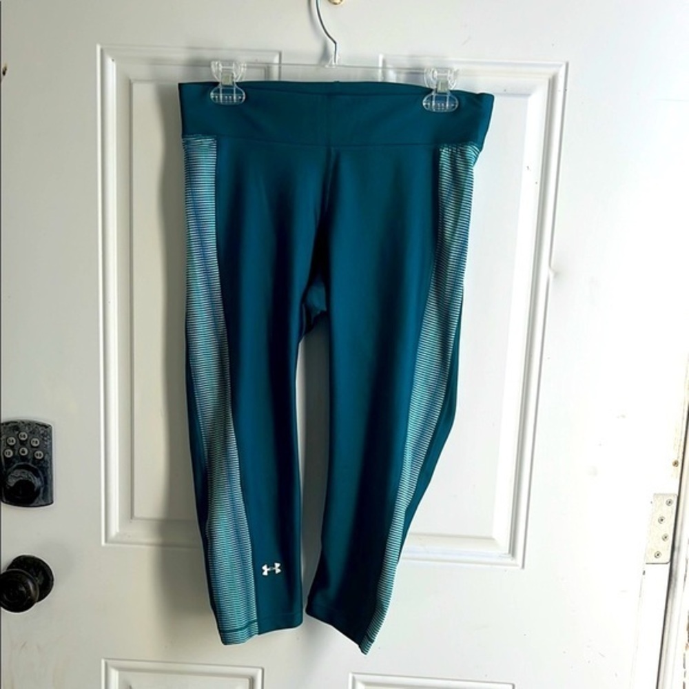 Under Armour compression heat gear Teal and Gray Capris